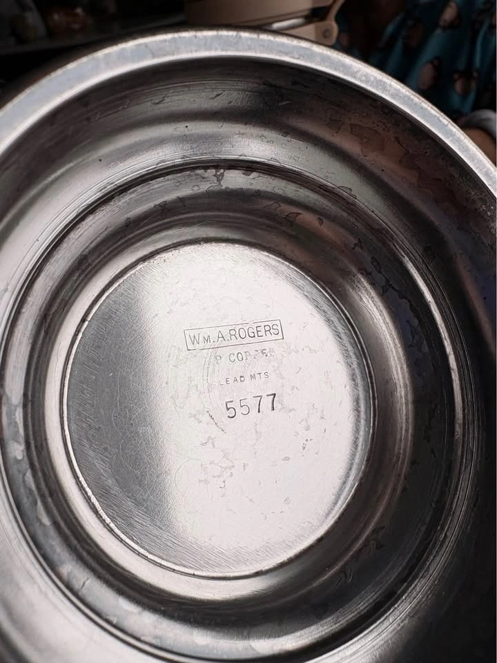 Vintage WM. A. Rogers Silver Plated Teapot - photo 4