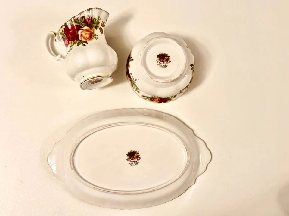 Royal Albert Old Country Roses Teapot Set w/ Tray - photo 5