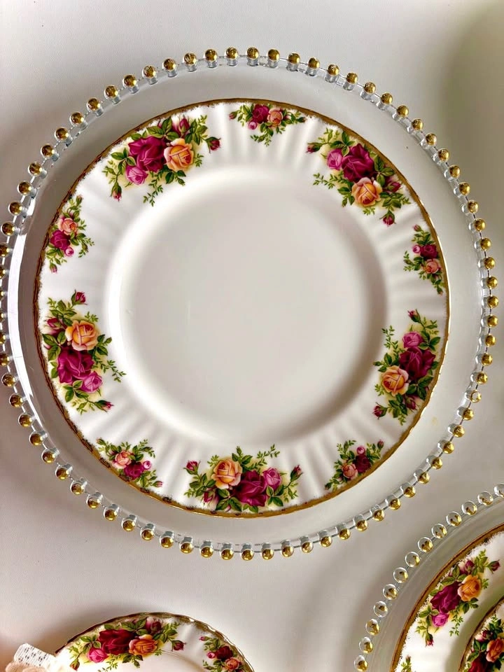 Royal Albert Old Country Roses Dinner Plates - 18 Available