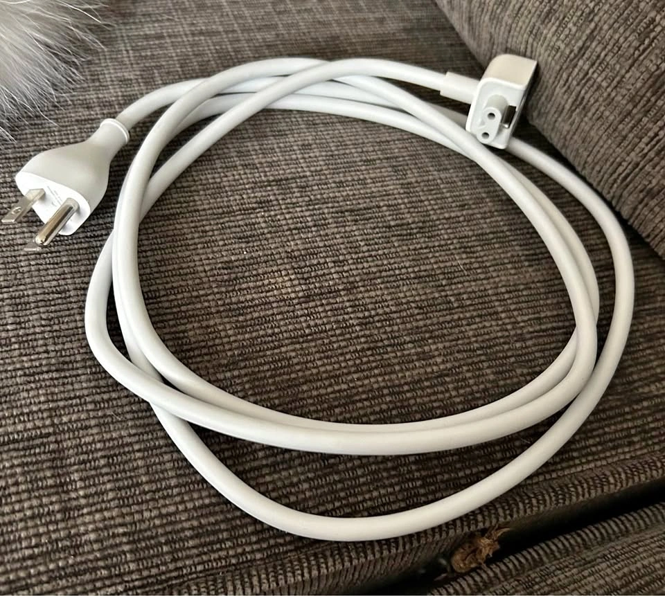 Apple LS-7A 2.5A 125v Longwell E55349 6ft AC Power Cord