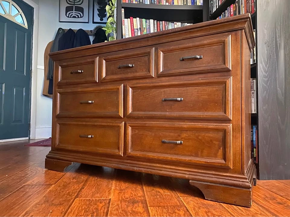 FREE DELIVERY: Modern Dresser $180 (HRM)