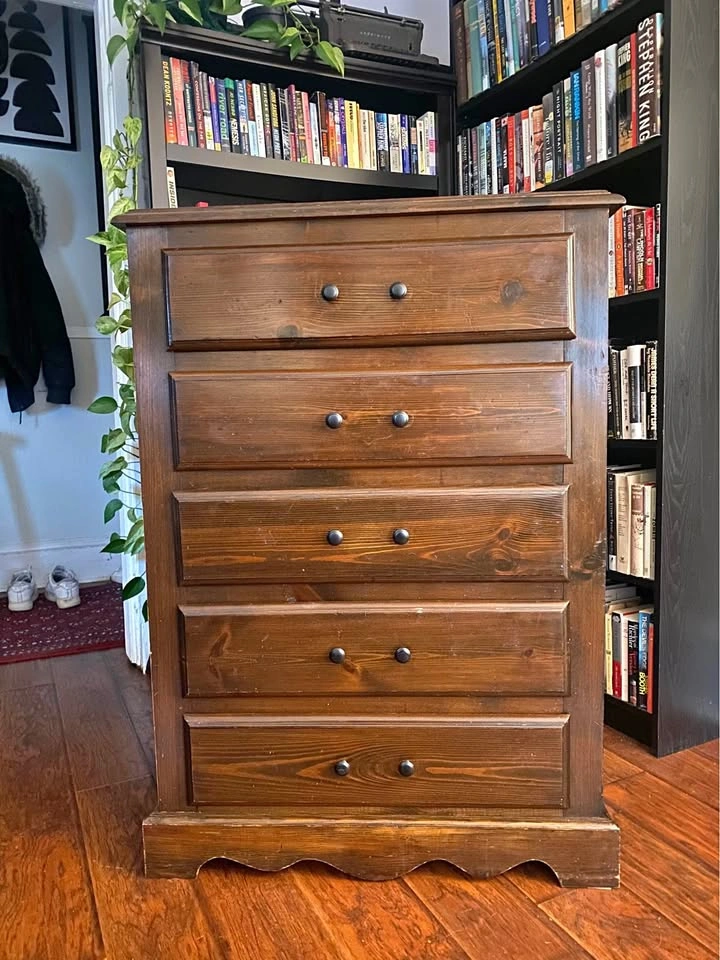 FREE DELIVERY: Pine Dresser $140 (HRM)
