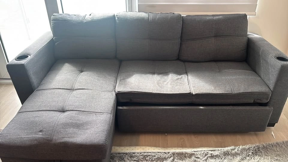 Gently used pop-up sofa bed with storage. 1 year old. Need gone - photo 4