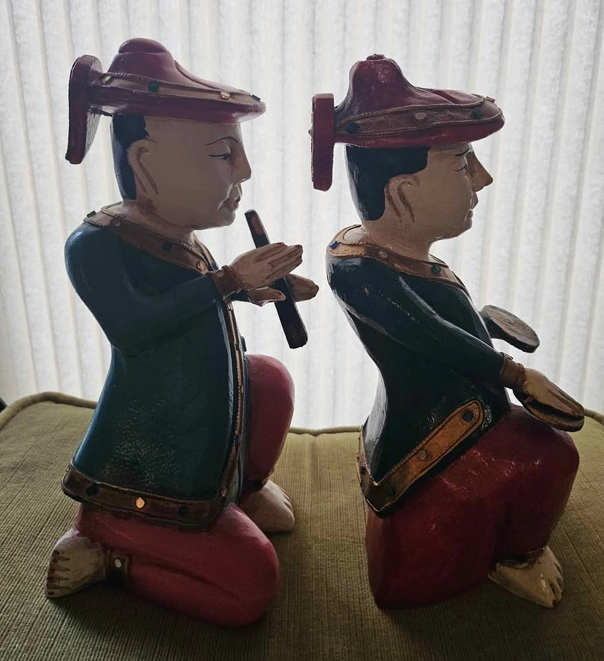 Vintage Thai Wood Carvings of Musicians - photo 3