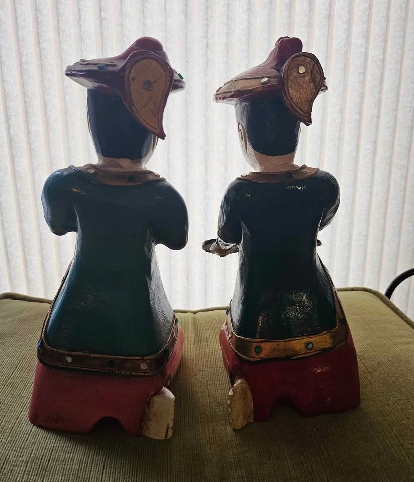 Vintage Thai Wood Carvings of Musicians - photo 4