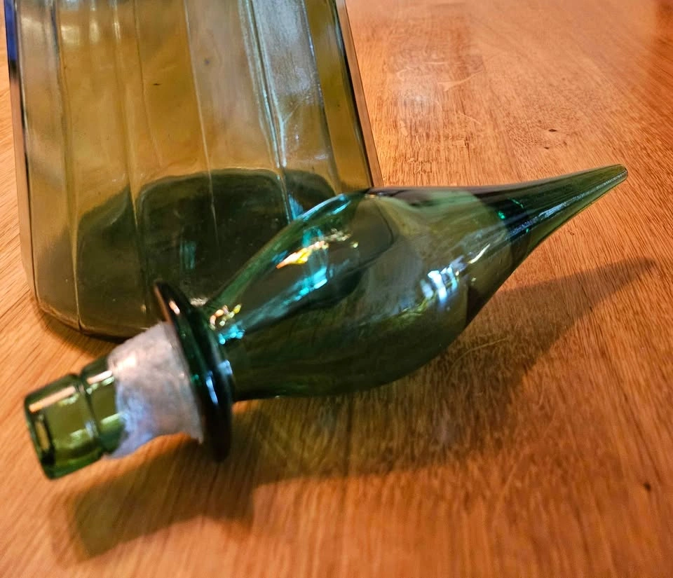 Vintage Genie Bottle Green Panel - photo 2