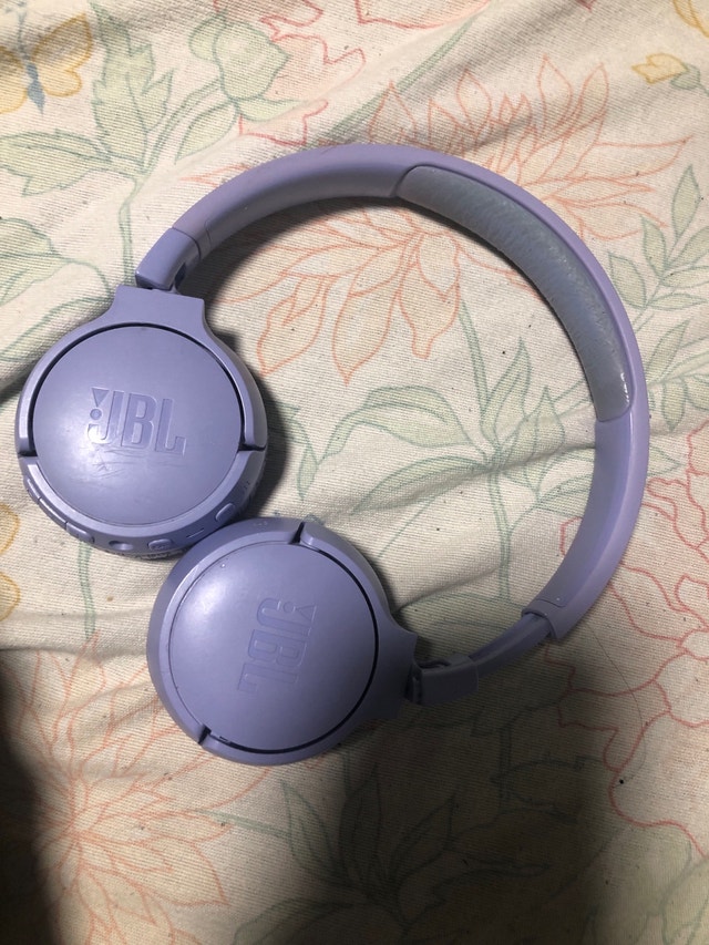 JBL Tune 670NC Wireless Noise Cancelling Headphones