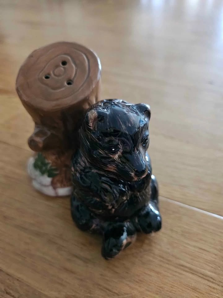 Cabin Fever Bear & Tree Stump Salt & Pepper Shakers