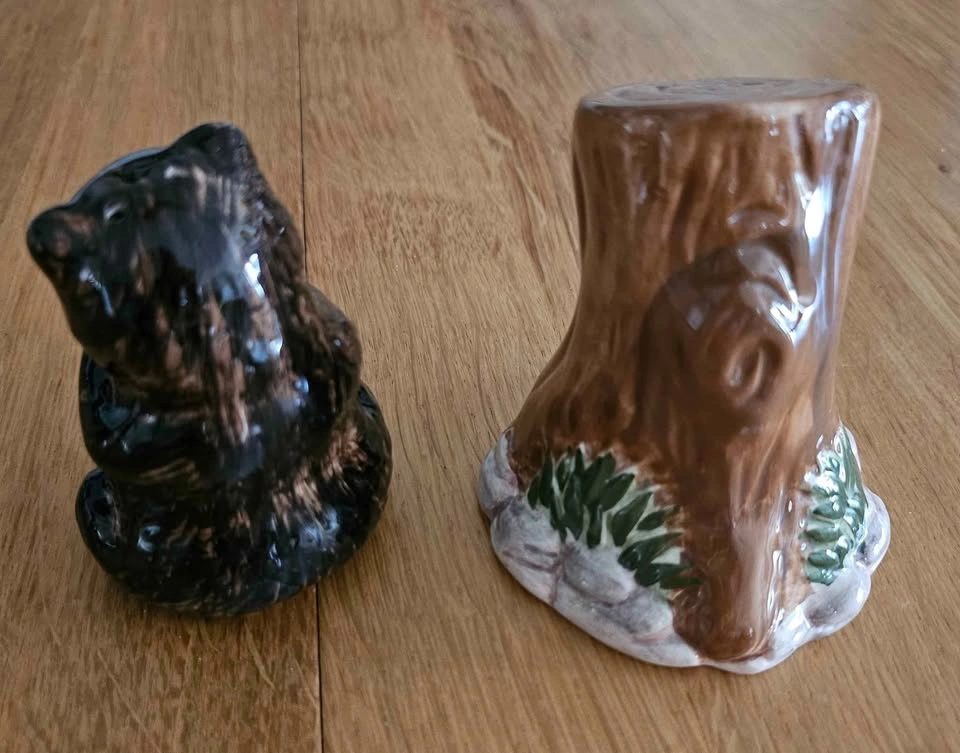 Cabin Fever Bear & Tree Stump Salt & Pepper Shakers - photo 3