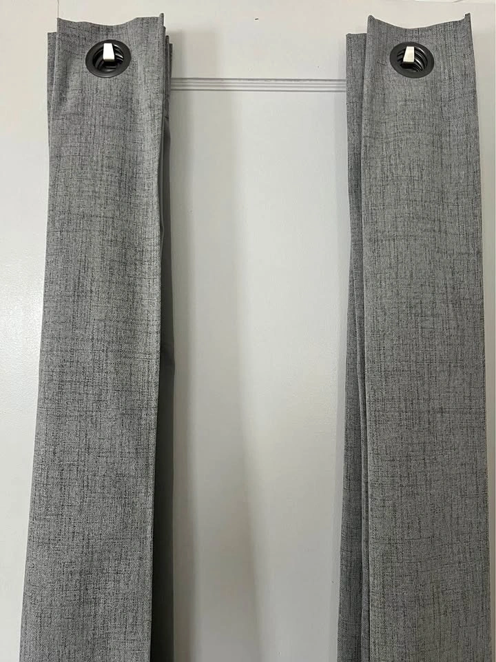 2 Curtain Panels