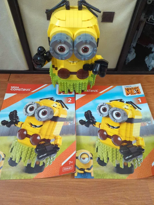 Mega Construx Minion thumbnail