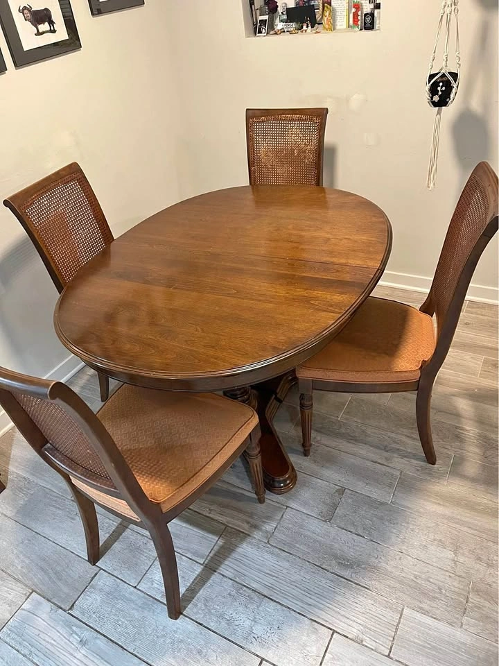 Ethan Allen Extendable Dining Set