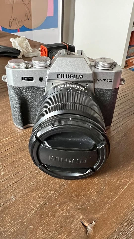 Fuji XT-10 Mirrorless Digital Camera w/ 16-50mm Lens