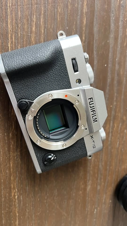 Fuji XT-10 Mirrorless Digital Camera w/ 16-50mm Lens - photo 2