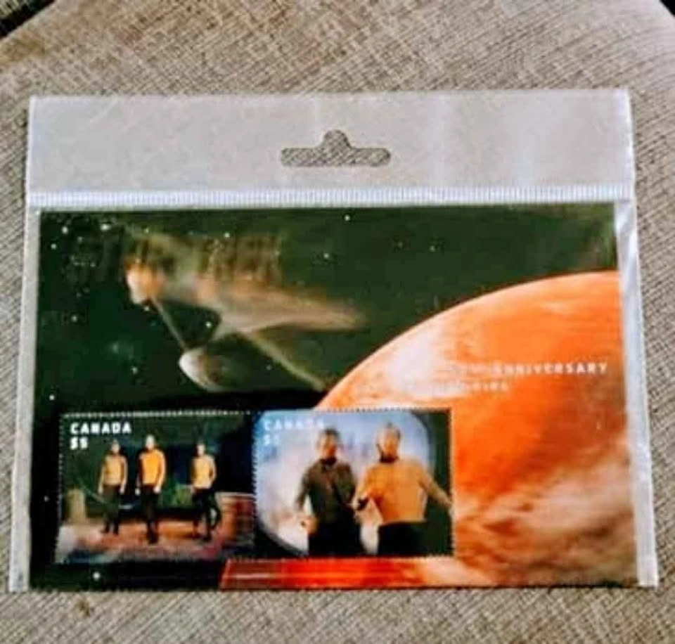 (NEW & SEALED) 2016 Star Trek Stamps 50th Anniversary Lenticular