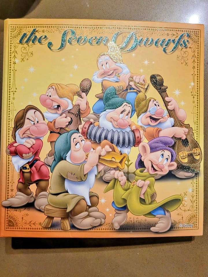 New! Disney 7 Dwarfs 4R Photo Album