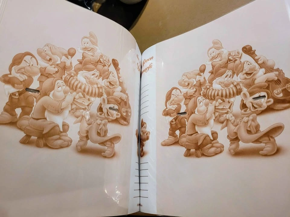 New! Disney 7 Dwarfs 4R Photo Album - photo 2