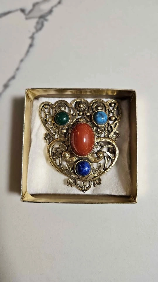 Vintage Style Brooch Pin with Colorful Stones