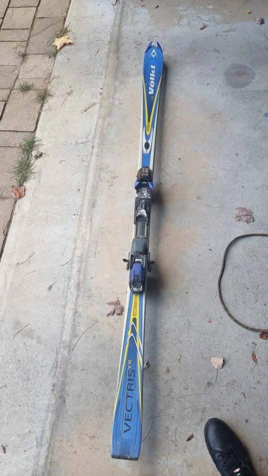 Volkl Vectris V10 Skis 184 cm - photo 2