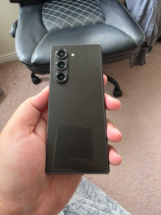 Samsung Fold 6 - photo 2