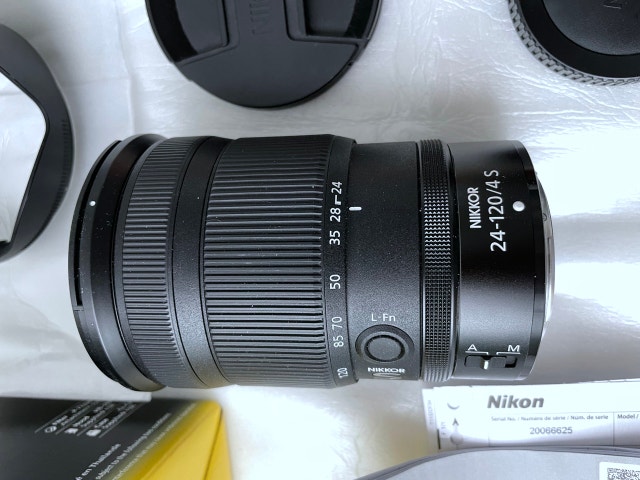 Nikon Nikkor Z 24-120mm f/4 S Lens w/ Box & Hood - photo 2