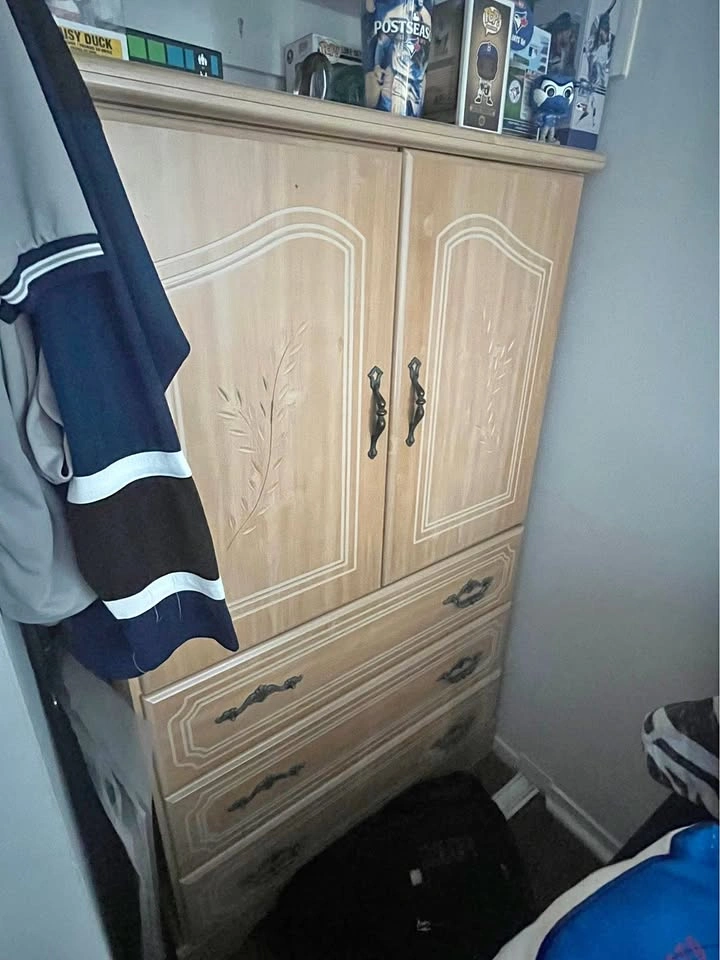 3 Drawer Dresser with 2 Door Cabinet