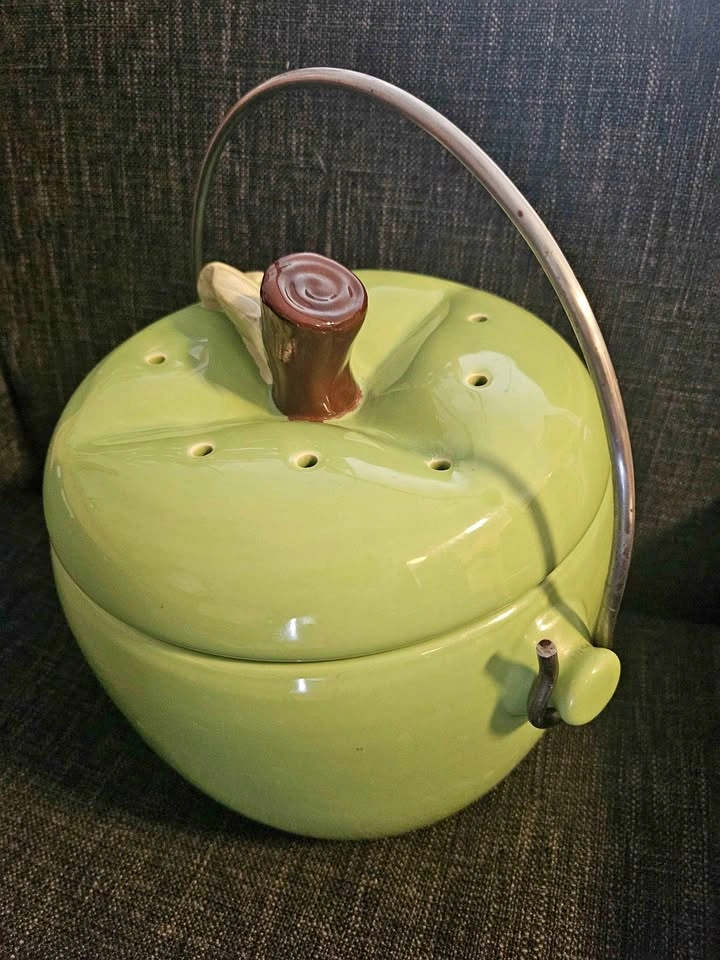 Apple Shaped Countertop Compost Ceramic Container