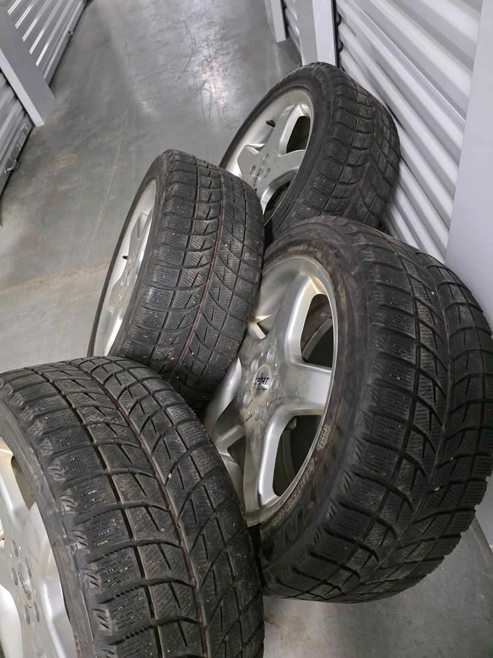 Alloy 18" Rims with 255/45/18 Blizzak - photo 4