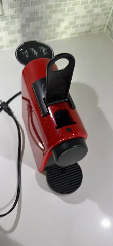 Red Nespresso DeLonghi Coffee Machine - photo 3
