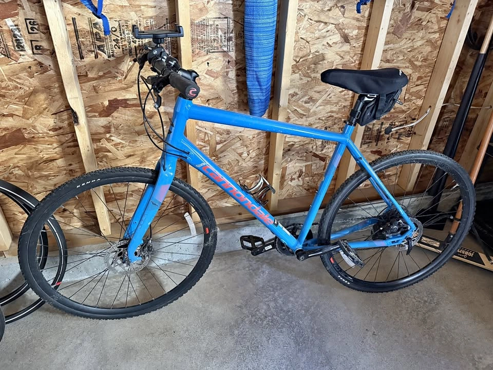 Cannondale Quick XL Hybrid Bike