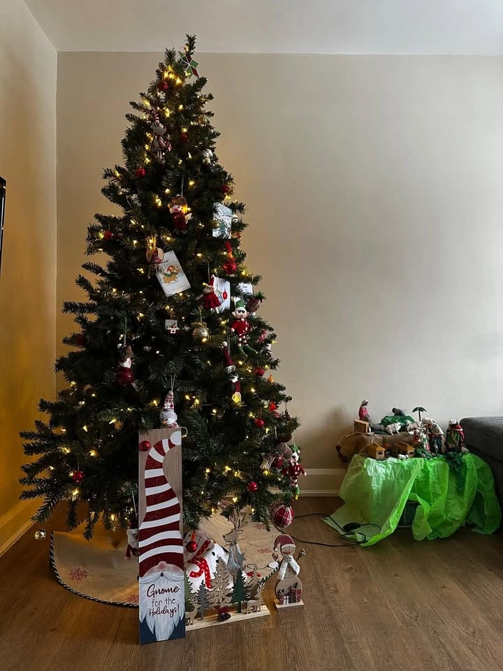 7FT LED Color-Changing Christmas Tree with Decorations - photo 2
