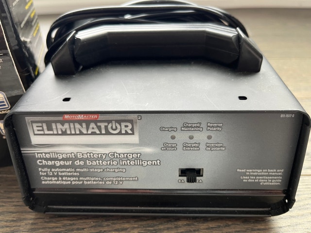 MotoMaster Eliminator Charger - photo 2