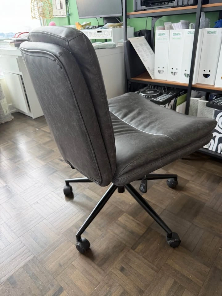 Grey Faux Leather Cross Legged Office Chair - photo 4