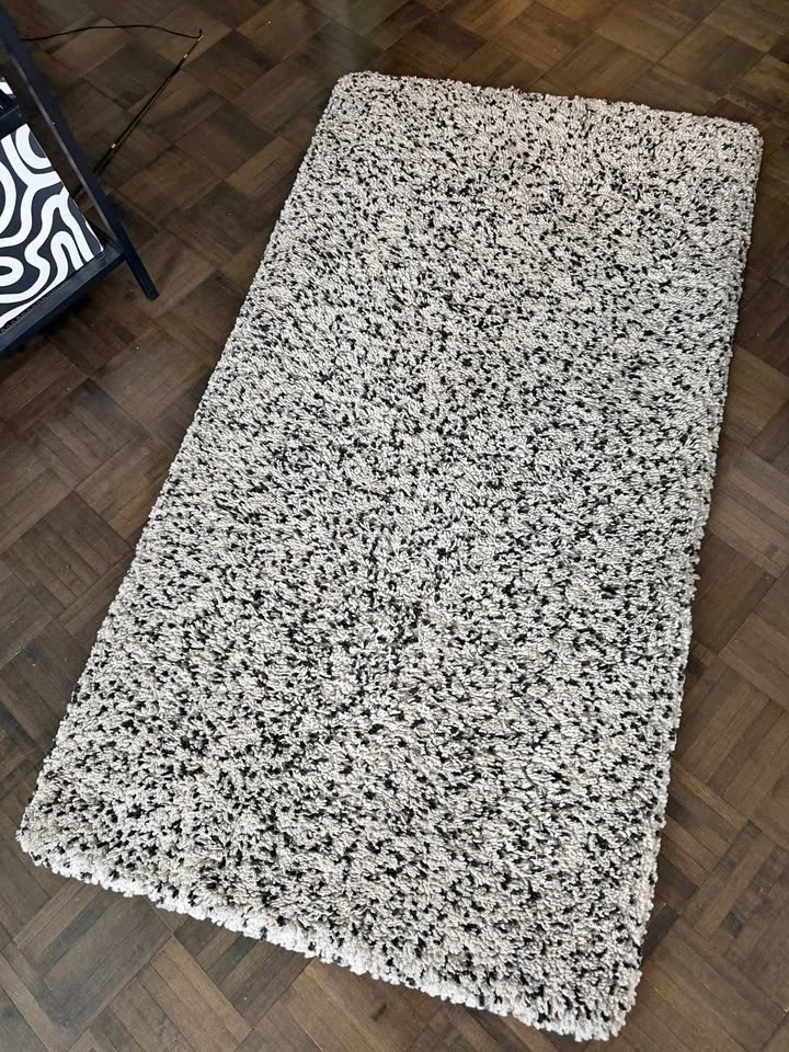 Small IKEA VINDUM High Pile Rug - Light Grey/Black