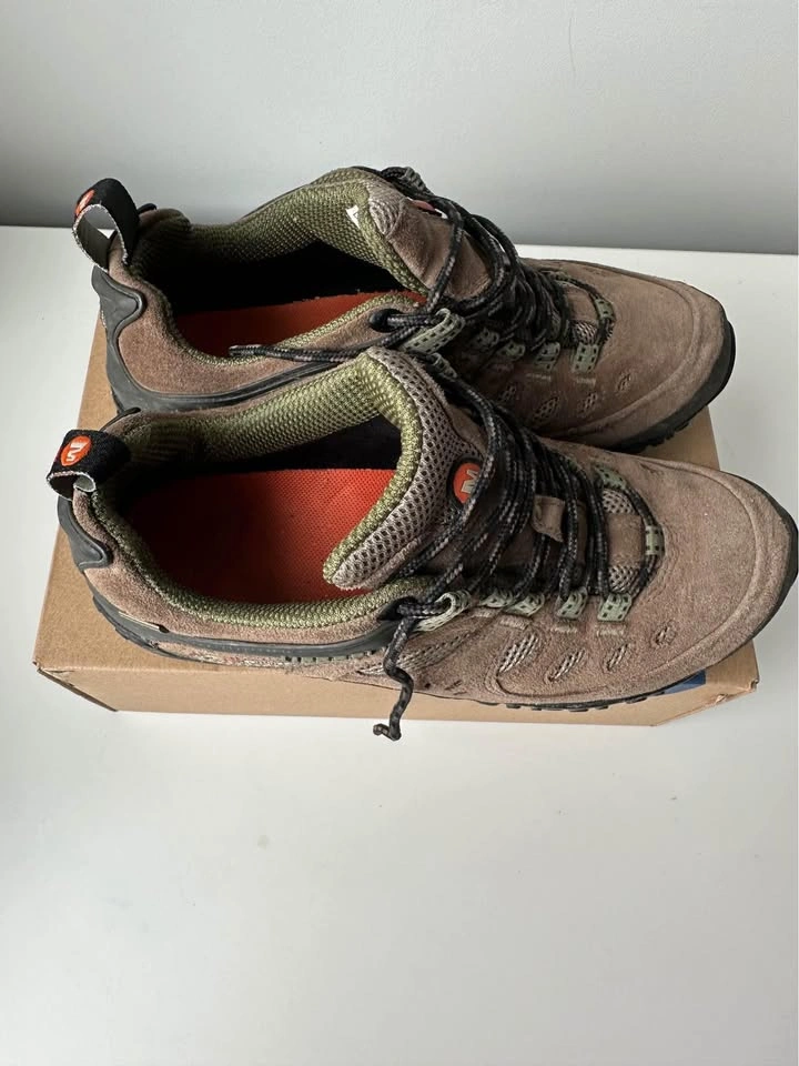 Merrell Hiking boots cash only $95 - photo 4