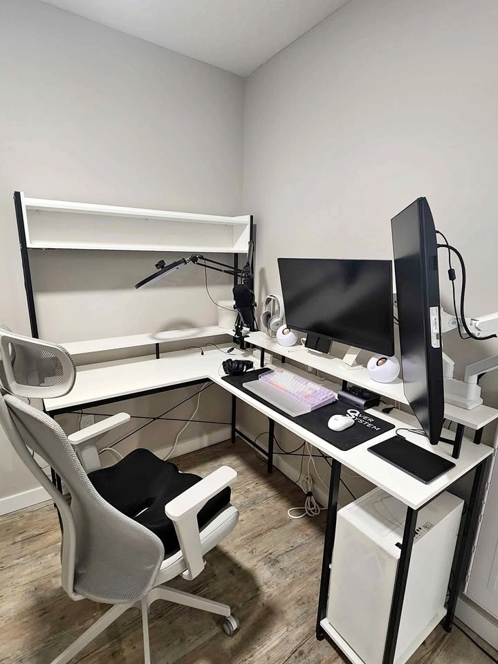 Computer desk - Moving Sale