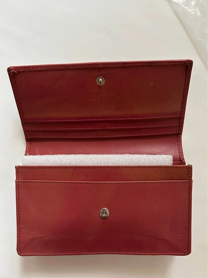 Brand New w/Tag Women’s Genuine Leather Purse/Wallet in Plum - photo 2