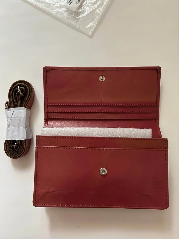 Brand New w/Tag Women’s Genuine Leather Purse/Wallet in Plum - photo 3