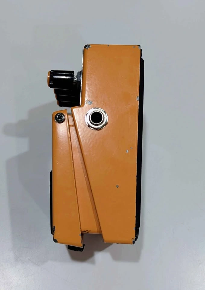 Boss DF-2 Distortion Feedbacker Pedal - photo 5
