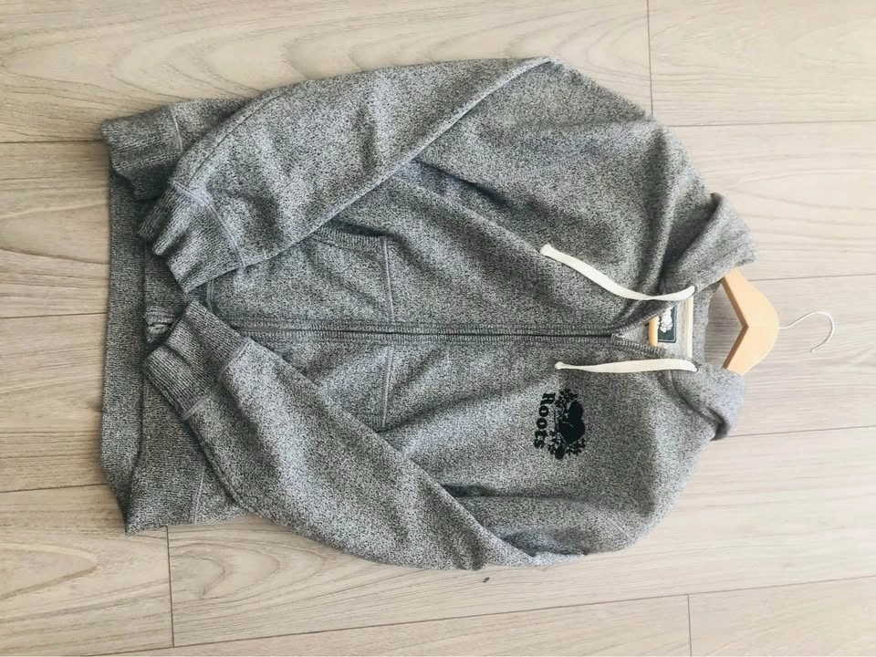 Men’s Roots Grey Zippered Hoodie. Size M. Like New! - photo 5