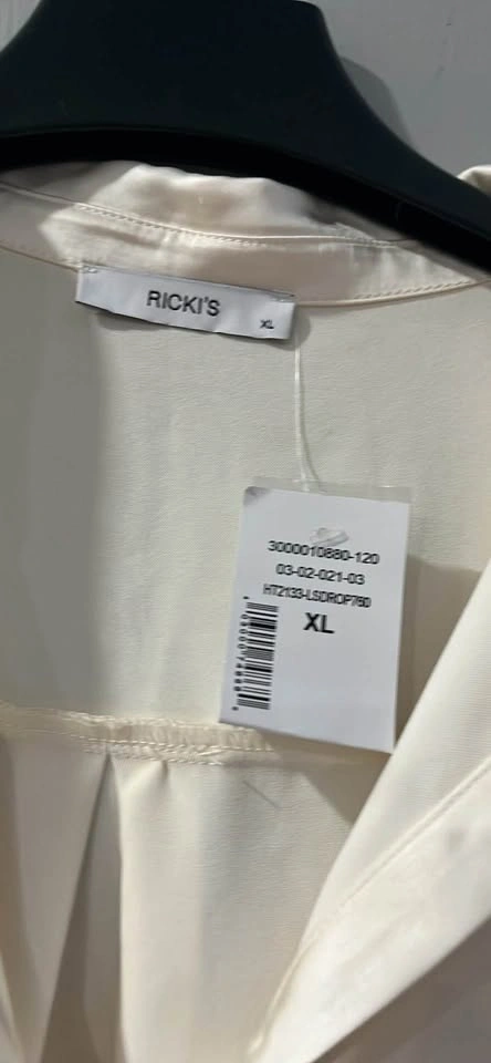 RICKI'S Cream Satin-like Button-Up Shirt XL (oversized) - photo 2