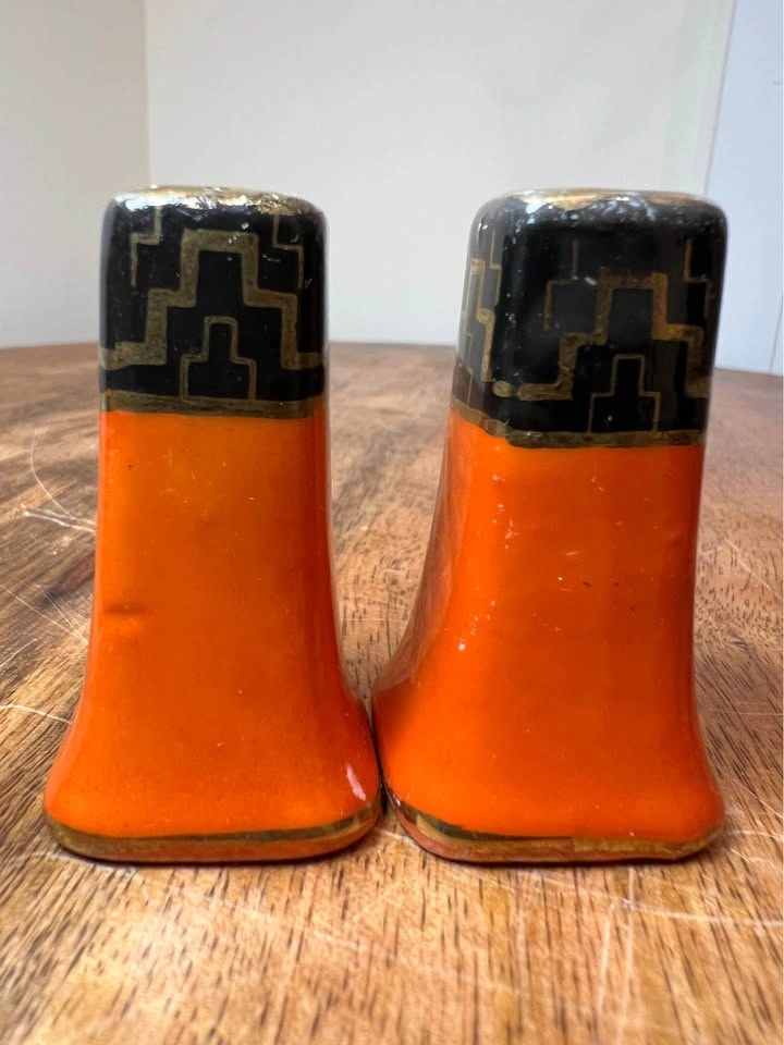 Vintage Art Deco Salt & Pepper Shakers - photo 2