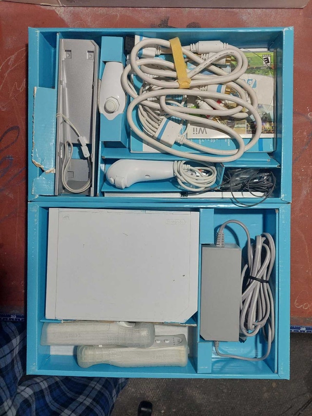 Nintendo Wii - photo 2