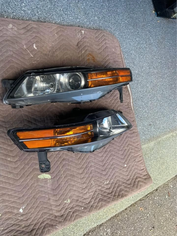Acura TL Headlights - photo 2