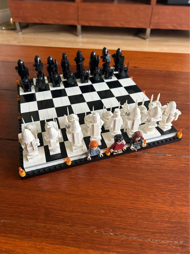 Harry Potter Lego - Hogwarts Wizard’s Chess - 76392 - photo 2