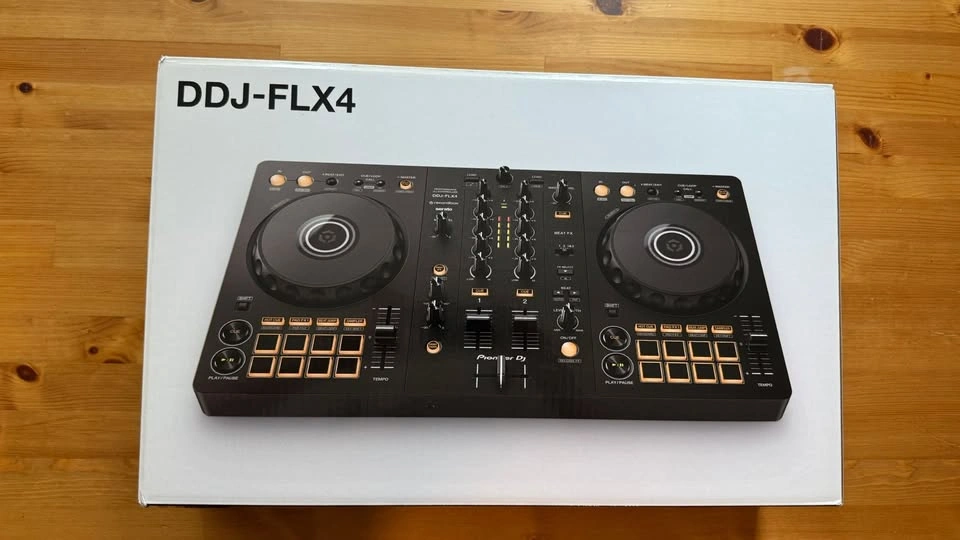Pioneer DJ DDJ-FLX4 Controller - photo 4