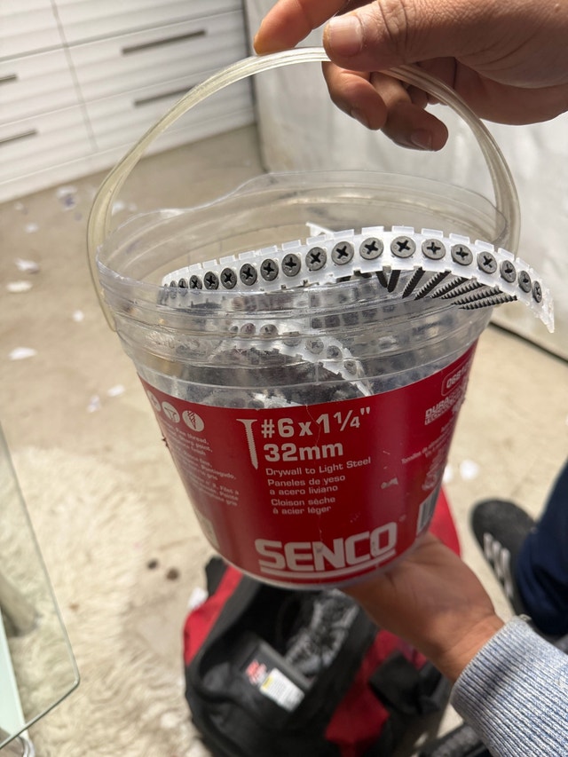 Senco Cordless Screwdriver - photo 2