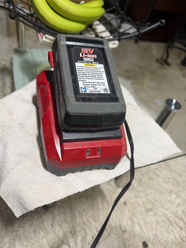 Senco Cordless Screwdriver - photo 4