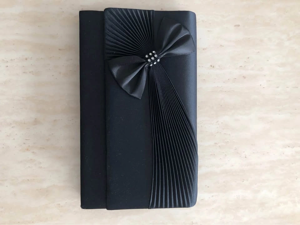 Super Cute Womans Black Clutch Purse. Literally new! - photo 2