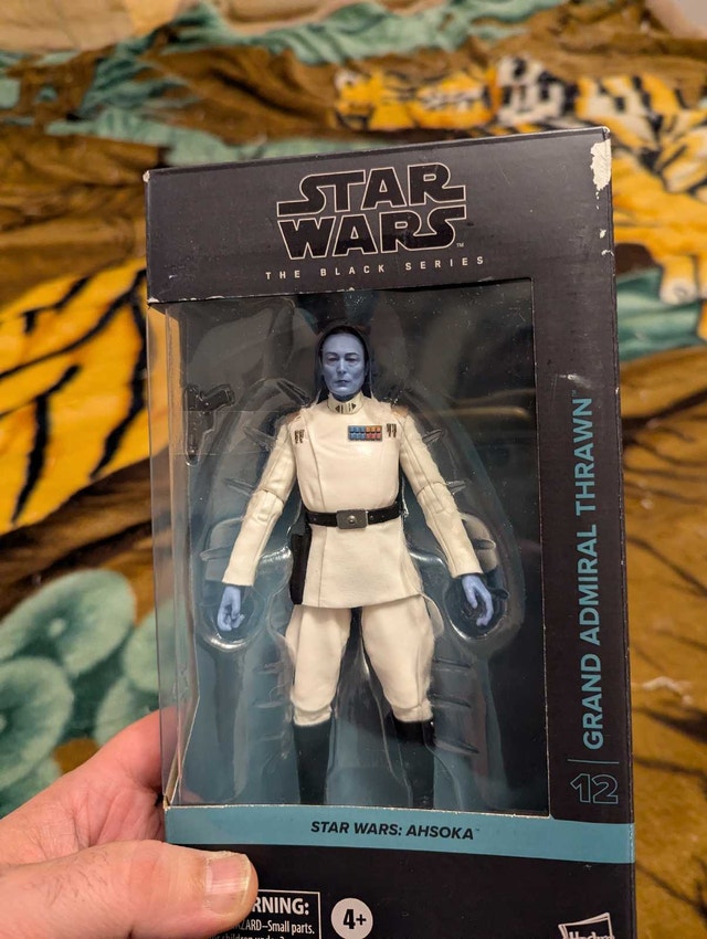 Star Wars The Black Series Grand Admiral Thrawn Figure - photo 3